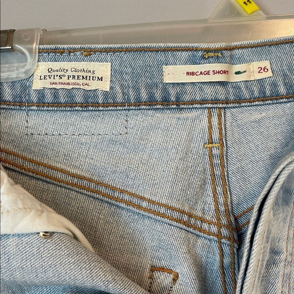 Levi's jean shorts w/jewels - Picture 5 of 6